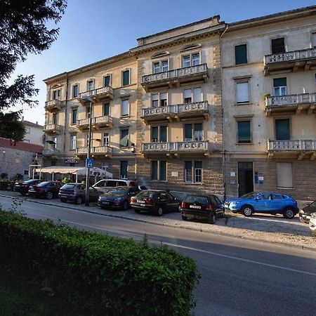 Sophie The Center Of The Old Town Apartamento Zadar Exterior foto