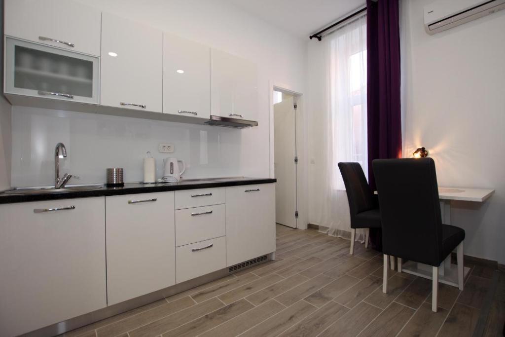 Sophie The Center Of The Old Town Apartamento Zadar Exterior foto
