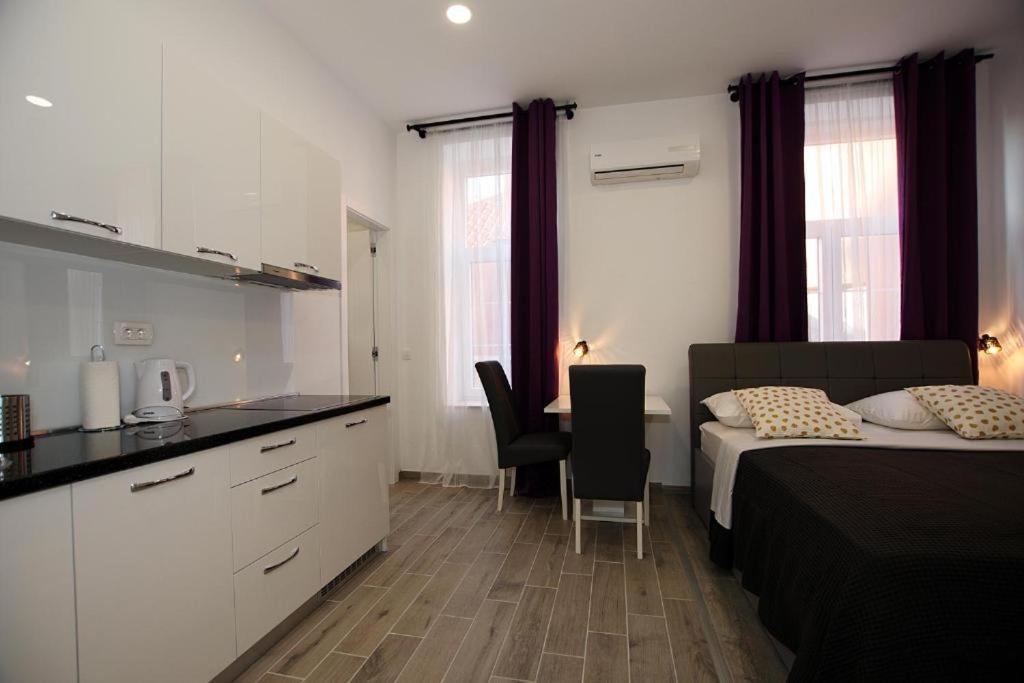 Sophie The Center Of The Old Town Apartamento Zadar Exterior foto